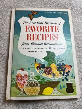 The New Ford Treasury of Favorite Recipes - Vintage Cookbook (Green Cover)